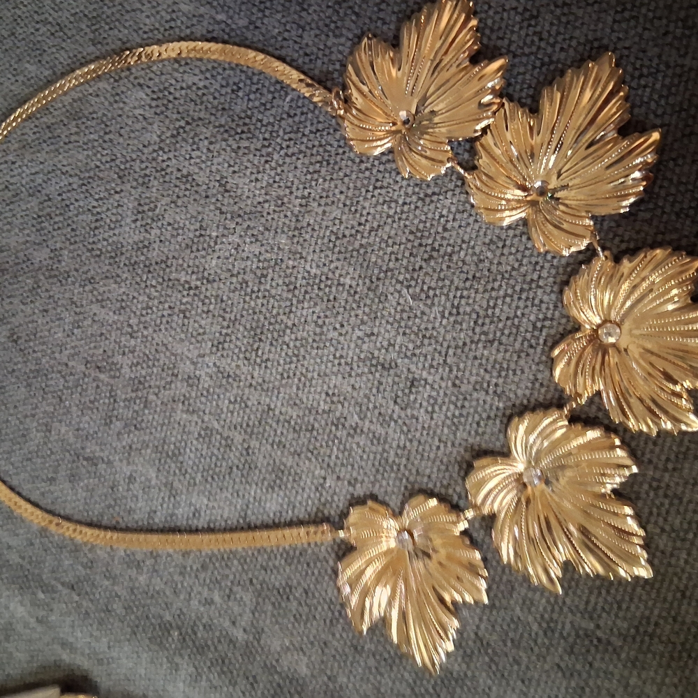 Source Unknown Gold Leaf Statement Necklace - image 1